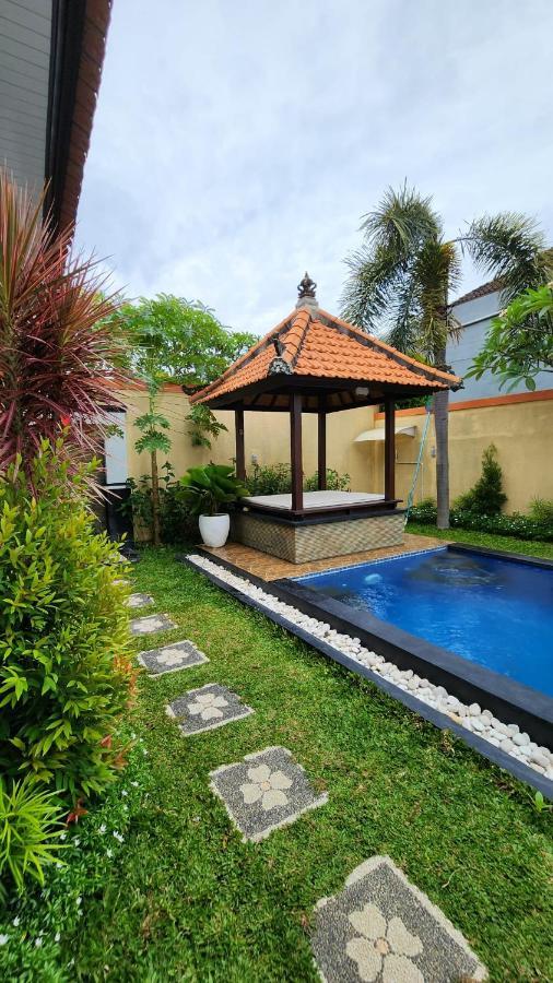 Villa Danielle Seminyak  Exterior photo